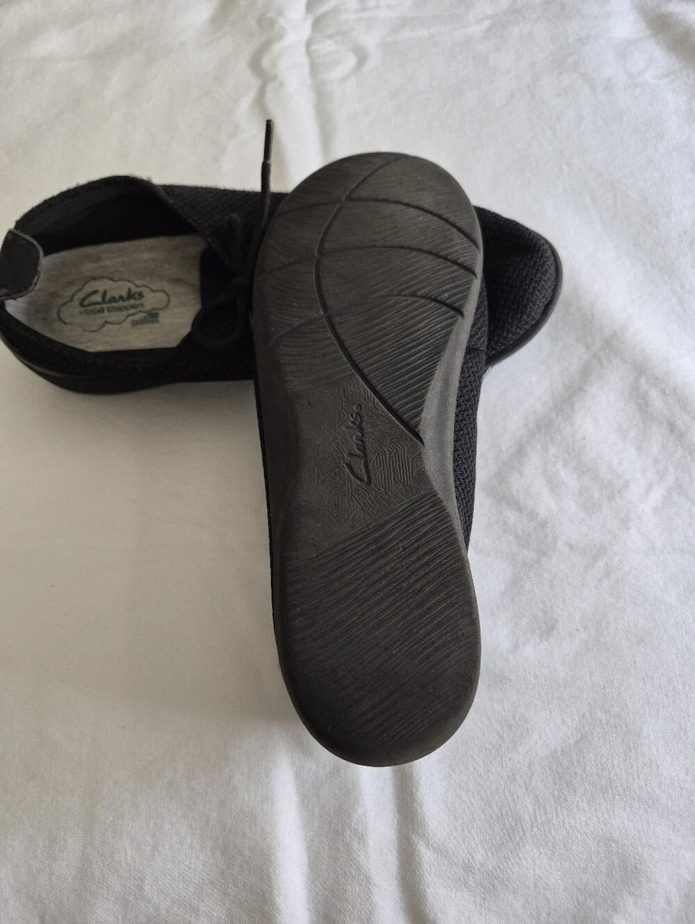 Clarks Women's Black Casual Sneaker